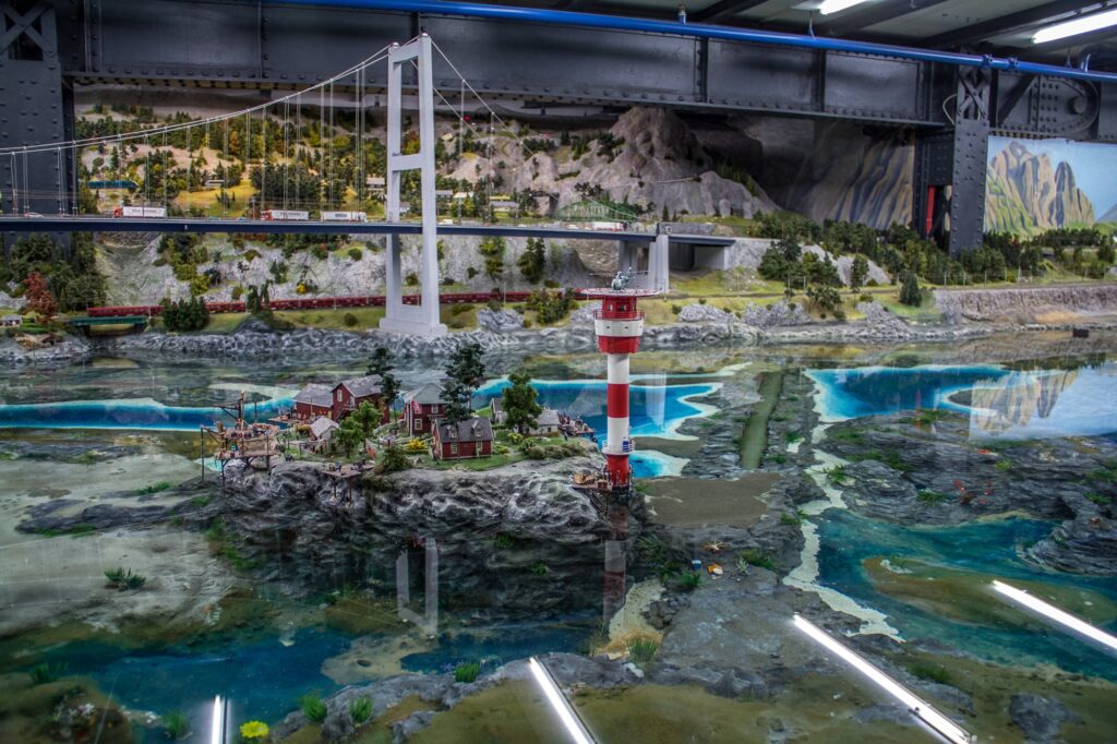 Bridge and Water with an island at Miniatur Wunderland