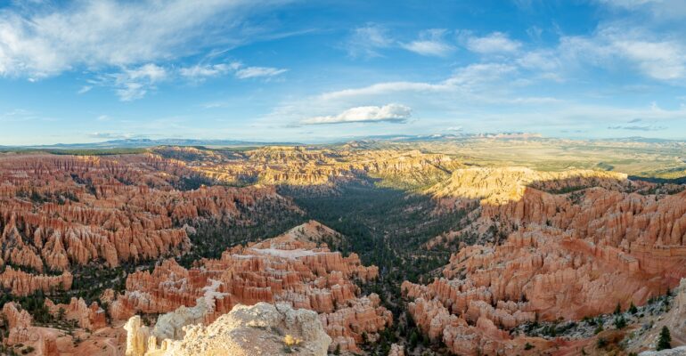 Panographic photo of Bryce Point at Bryce Canyon National Park